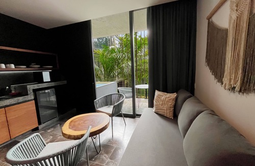 Tulum City Center Apartment | Romantic Tulum Jungle Escape - Plunge Pool - Summer Discount