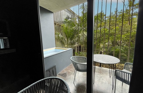 Tulum City Center Apartment | Romantic Tulum Jungle Escape - Plunge Pool - Summer Discount