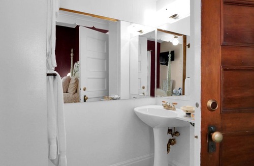 Olean Bed & Breakfast | Romantic Victorian Retreat - Jane Austen Room!