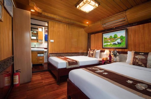 Ha Long House | Room in Boat - Halong Bay Cruise For Backpackers