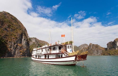 Ha Long House | Room in Boat - Halong Bay Cruise For Backpackers