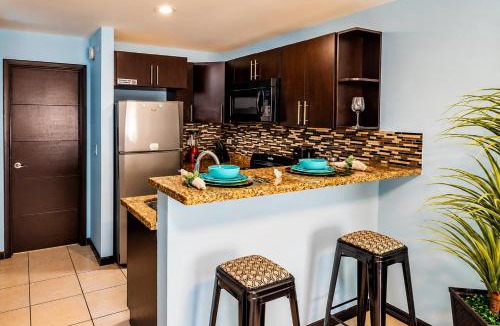 La Joya Apartment | Rosarito pool & garden bar oXxo Farmacy