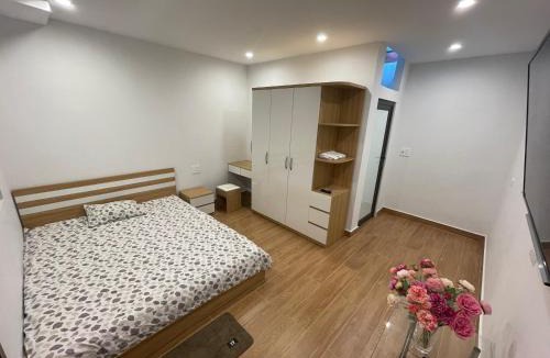 Hanoi Apartment | Rose by the Lake 2