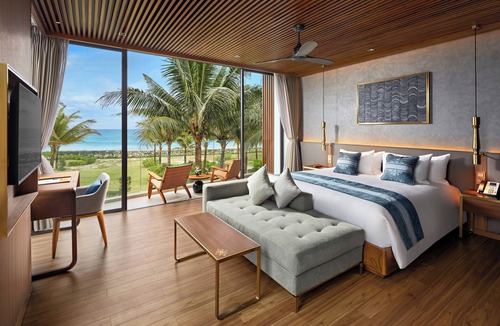 Cam Ha Hotel | Royal Beachfront Villas & Spa Danang