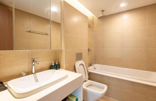 Ba Dinh Apartment | Royal Serviced apartment Vinhomes Metropolis
