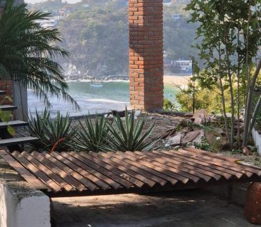 Puerto Angel Cabin | Rubí y Antonella