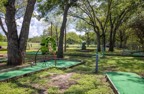 Burnet RV Rental | RV Site - Pull Through 32