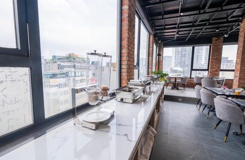 Dich Vong Hotel | San Hanoi Hotel & Gaming