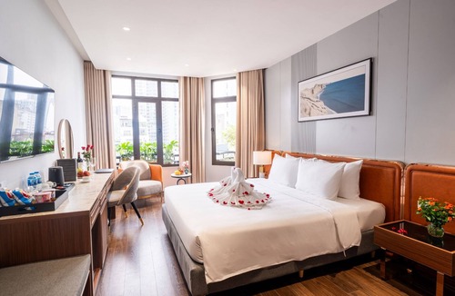 Dich Vong Hotel | San Seize Hanoi Hotel