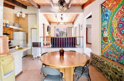 Chiconcuac House | Santuario geodésico con alberca climatizada