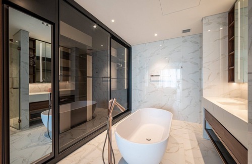 Thu Thiem Hotel | Sarang Smile Luxstay The Crest Residence