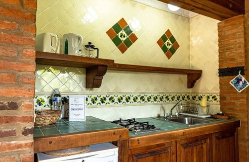 San Pedro Cabin | Scenic Cabin Retreat in Breathtaking Tepoztlán