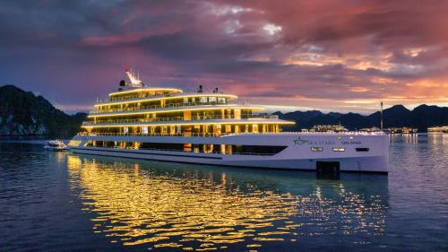 Bai Chay Boat Rental | Sea Stars Cruise Ha Long