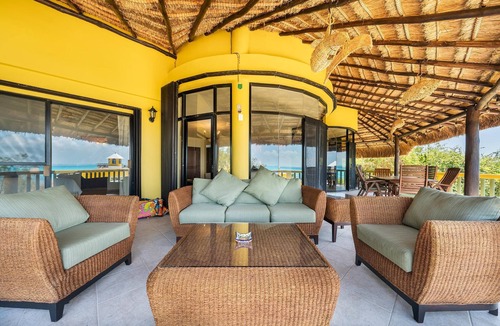 Isla Mujeres Villa | Secluded 6 BR w/Ocean + Jungle Views.