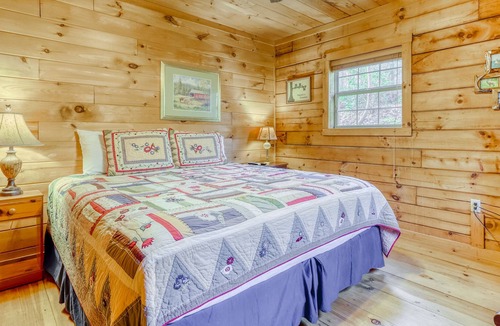 Epworth Cabin | Secluded creekfront cabin w/ firepit, private hot tub