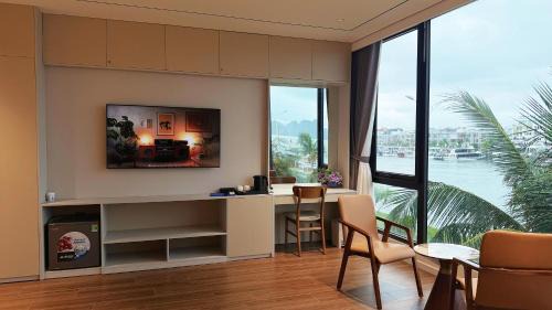 Ha Long Hotel | Serene Hotel