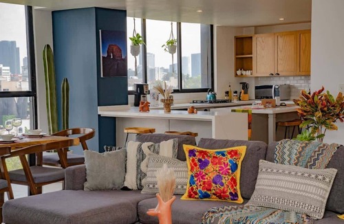 La Condesa Apartment | Serenity Condesa Condo w/Castle sunset view & AC