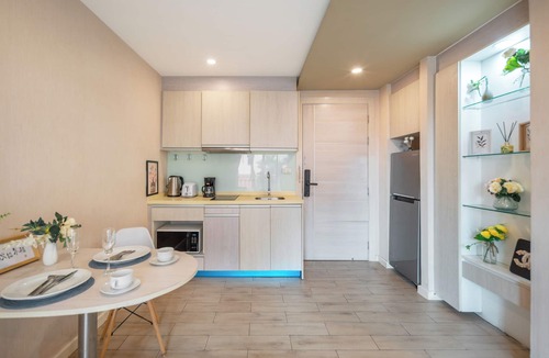 Na Kluea Apartment | Seven Seas Condo Resort steps to Beach