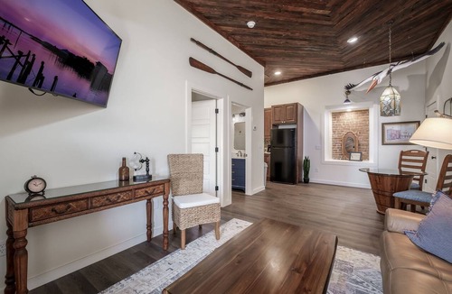 Cedar Key Apartment | Ship Style Luxury Downtown, Boat Trailer Parking!