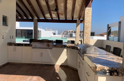 Cerritos House | Shirley beach house