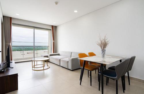District 7 Apartment | Sky89 Condo High Floor, Gym, Netflix & Pool 35F