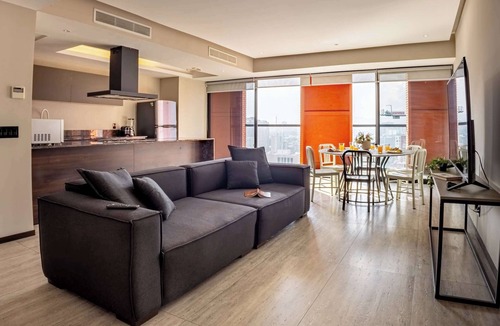 Zona Minerva Apartment | Skyline View Patio & Pool Access in Jalisco