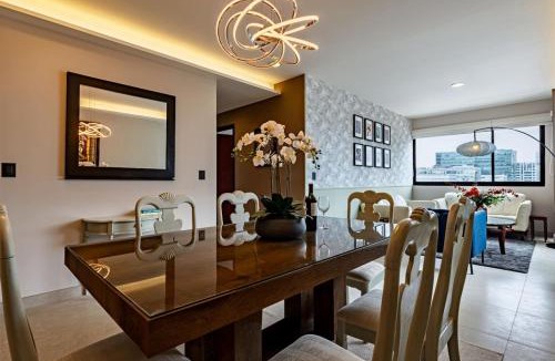 Ampliacion Granada Apartment | Sleek High-Rise with Pool, Gym, Jacuzzi & BBQ Area