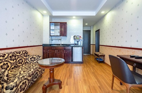 Phu My Hung House | Sleek Luxury Studio | Near SECC & Cafés