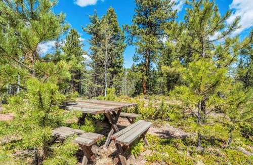 Divide House | Slope Summit Rustic A-Frame Cabin w Scenic Views