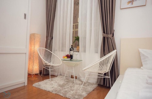 Hang Trong Hotel | Smile Homestay and Hostel
