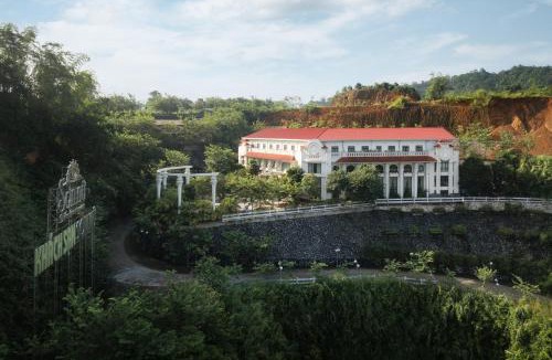 Bac Kan Hotel | Son Nu Emerald Hill Hotel