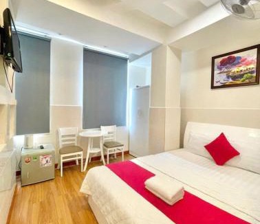 Tan Thuan Dong Hotel | Song Xanh Hotel near SECC - FV