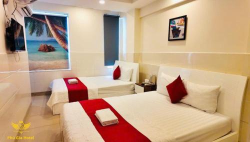 Tan Thuan Dong Hotel | Song Xanh Hotel near SECC - FV