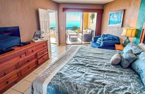 Puerto Penasco Condo | Sonoran Spa W506 - 2 BR Next to the Pool, High Speed Wi-Fi - Beachfront Upper Floor Luxury Condo