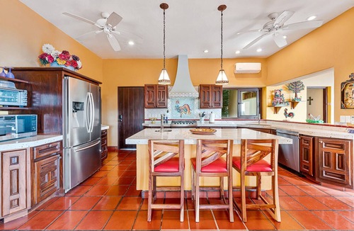 San Francisco Villa | Spacious Luxury Villa - 2 Pools & Ocean Views - Sleeps 16, Perfect for Reunions!