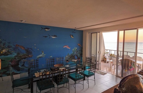 San Miguel Apartment | Spacious 3-Bedroom Beachfront Penthouse in Cozumel! - 15 min walk from downtown!