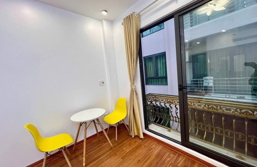 Quang An House | “Spacious 4–5BR House Tay Ho – Perfect for Families & Groups”