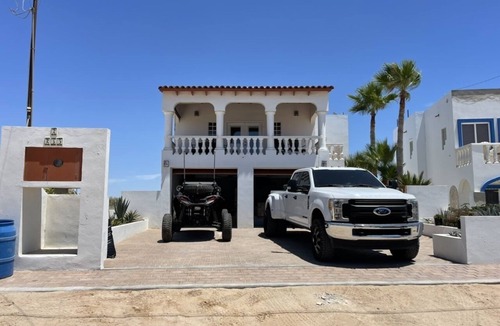 Las Conchas House | Spacious 4 bed 4 bath house with ocean views