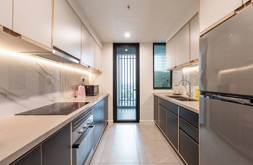 District 1 Apartment | Spacious 6-bedroom apartments in Saigon with Pool, Gym and Bathtub