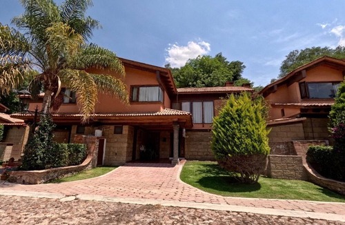 Centro House | Spacious and cozy Spanish-style house, near to vineyards, and colonial downtown