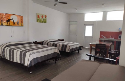 FERROCARRIL Apartment | SPACIOUS APARTMENT 5 MINUTES FROM DOWNTOWN OAXACA FOR 8 PERSONS