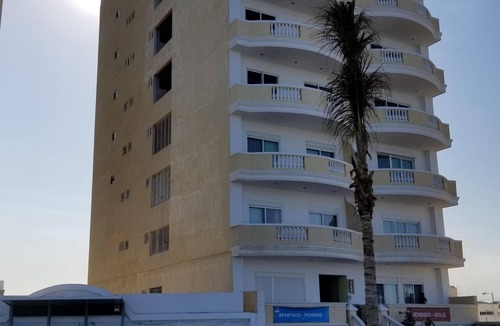 Ferrocarrilera Condo | Spacious beachfront 1 master suite, 1 1/2 bath La Bahia #202