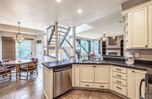 Centennial House | Spacious Centennial 4BR with Pool Table and Patio