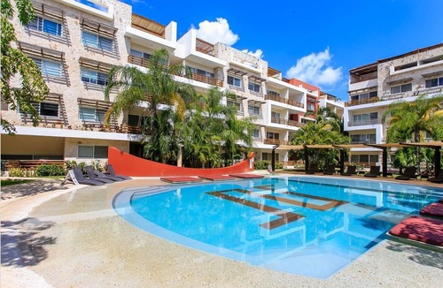 Gonzalo Guerrero Apartment | Spacious condo + Ground floor easypool access + gym + jacuzzi + games area