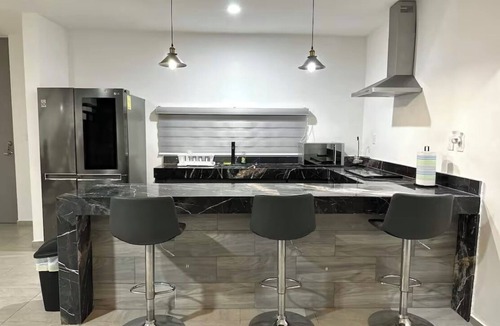 Montecarlo House | Spacious & Cozy 2BR Townhouse. Pool & Parking near Plaza Altabrisa & Starmedica