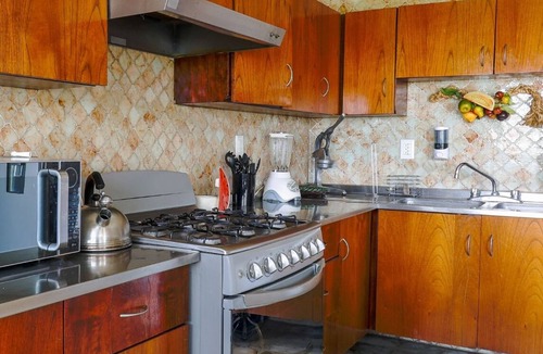 Tres de Mayo House | Spacious Cuernavaca House, 14 Guests, Pool & Grill