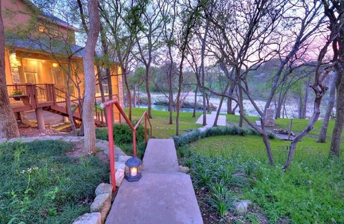 Martindale House | Spacious Riverfront Home