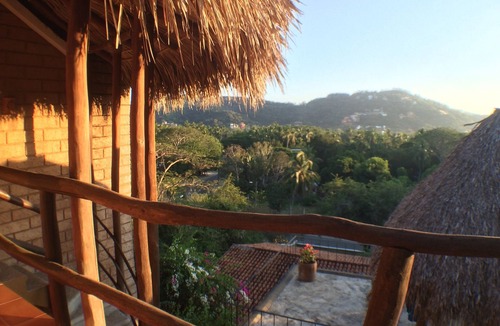 Zihuatanejo House | Spacious room 2 blocks from Playa La Ropa Zihuatanejo