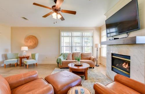 Springfield Villa | Spacious Springfield Home w/Golf Course View!
