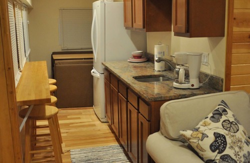Urbana Apartment | Spacious Studio on Monocacy River, Sleeps 4, Full Bath, Kitchenette.